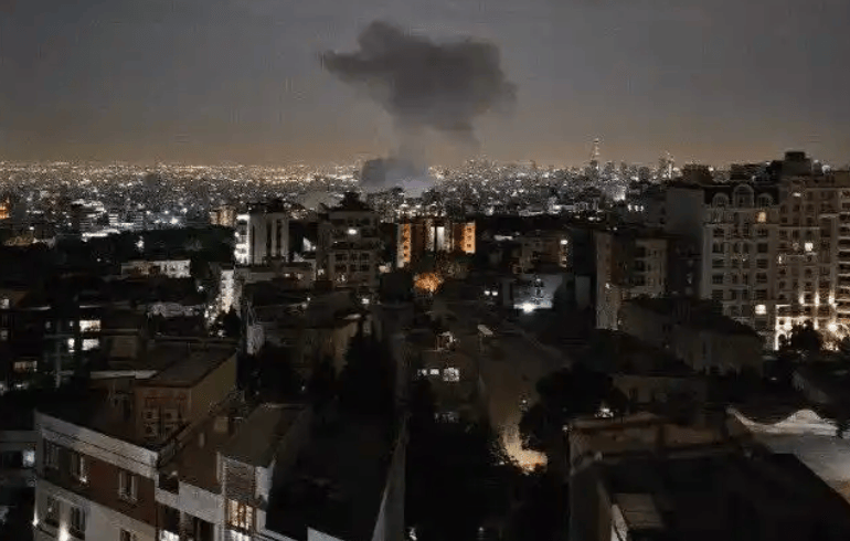 突发，又有2国打起来了！司令被直接“斩首”，整个德黑兰都在震动