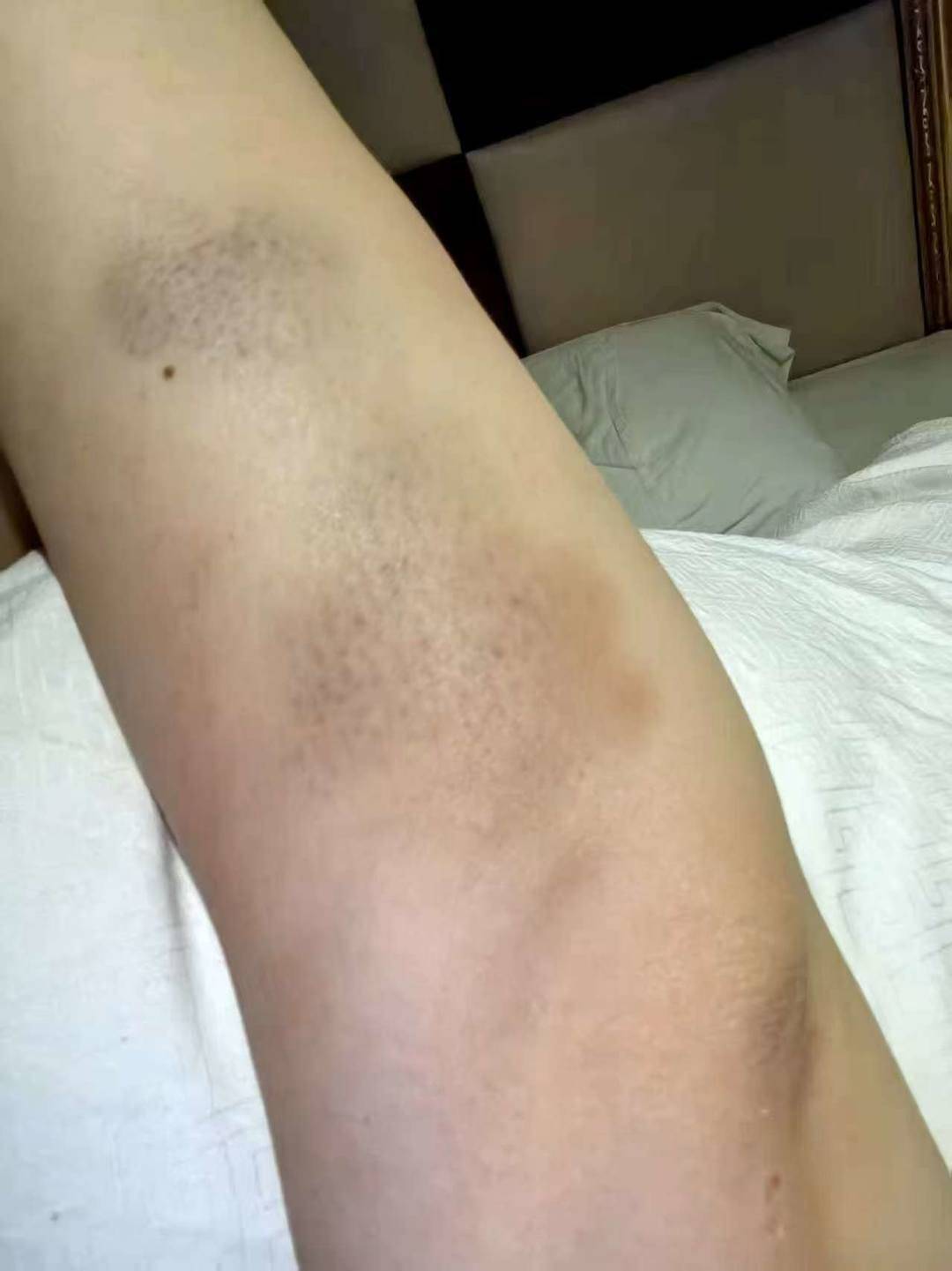 毒杀儿女的父亲：夫妻婚后经济压力较大，案发前曾达成离婚协议｜封面深镜