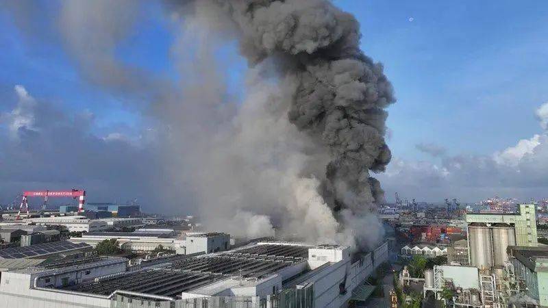 事发凌晨！超级电池工厂爆炸！原因曝光→