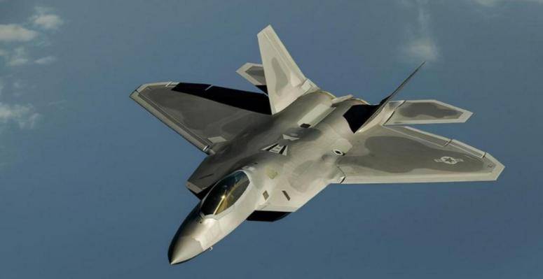 歼10C雷达遭到干扰,迅速请求空警500支援,霹雳15在最后时刻紧紧锁定歼20