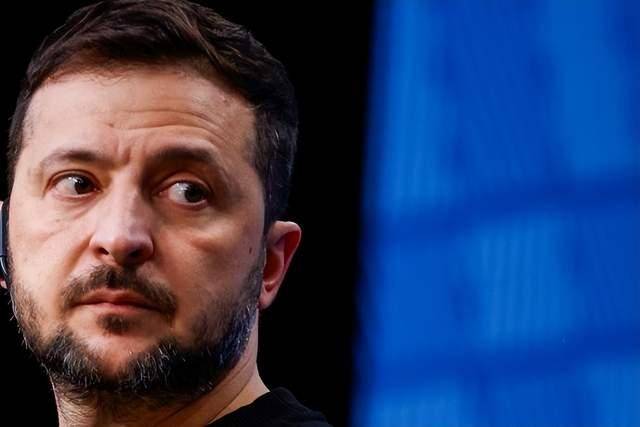 泽连斯基下台成定局?俄媒爆料,美英密会绕开乌克兰,新总统已定