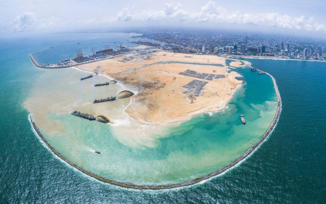 12小时后,马科斯等来北京的回复,中方回应的3个字,让他死心了