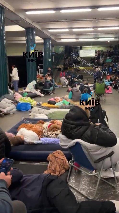 大乌龙!乌军爱国者竟炸自己,俄军导弹爆炸,掀翻波兰大使馆屋顶