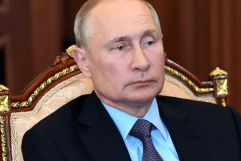 孤注一掷?射程2500公里,能打莫斯科!美或提供“战斧”,泽连斯基叫嚣打击克里姆林宫